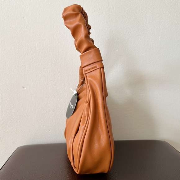 Scrunch Handle Shoulder Bag - Picture 4 of 8